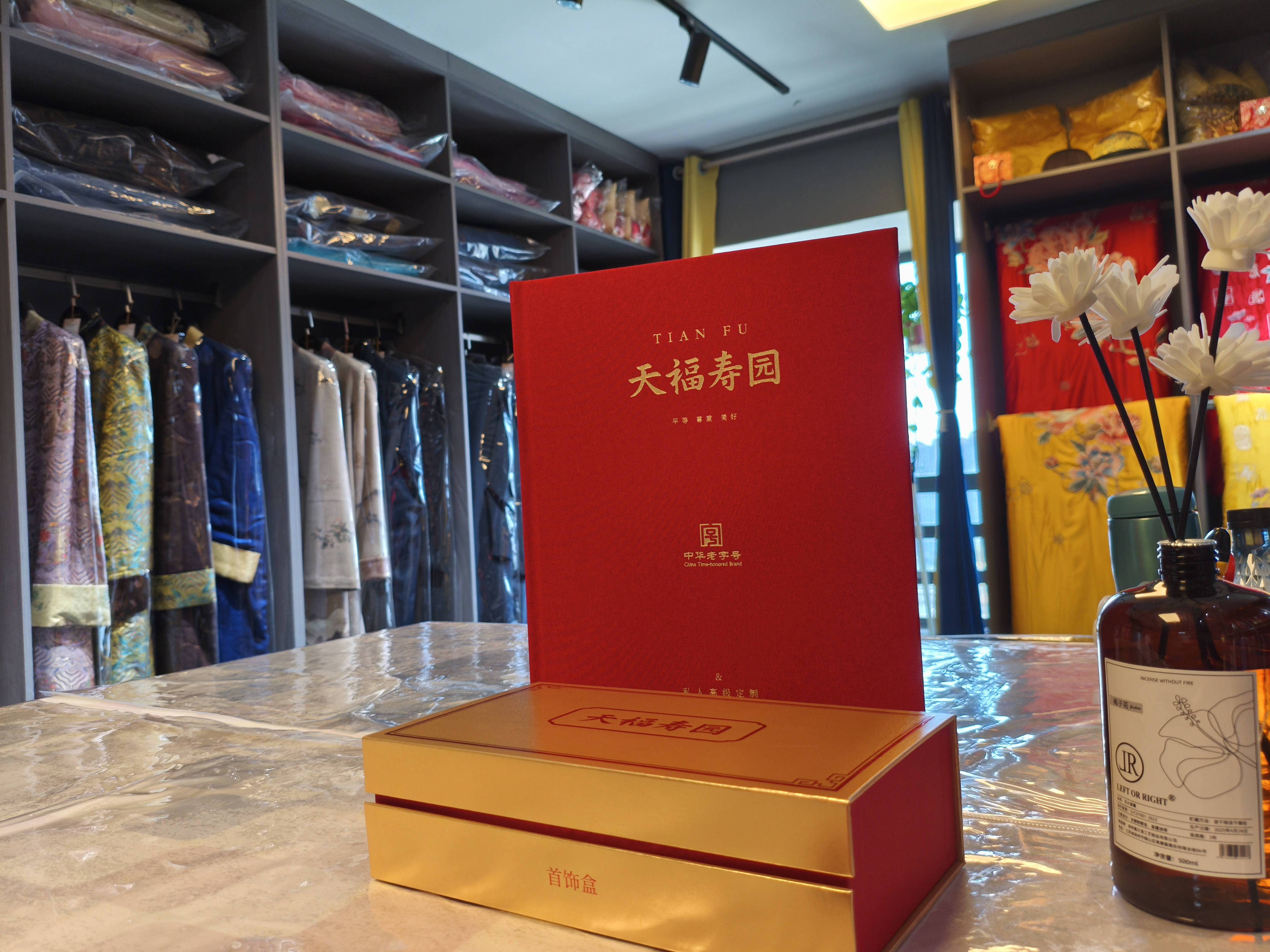 西安寿衣购买全攻略：实体店地址、选购要点与同城配送指南